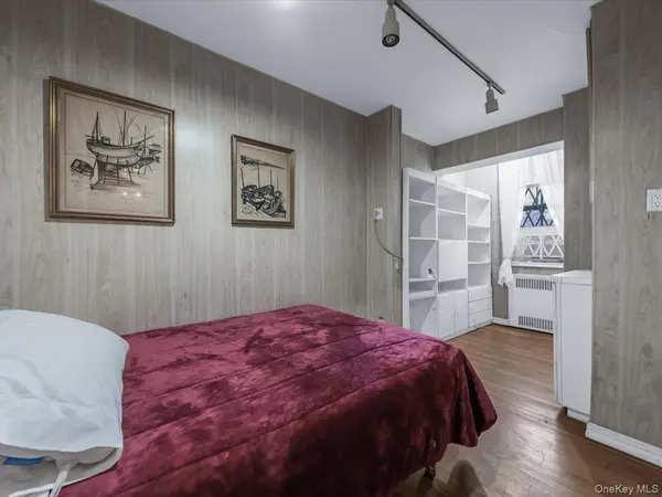 76-36 113th ST #M, Forest Hills, NY 11375