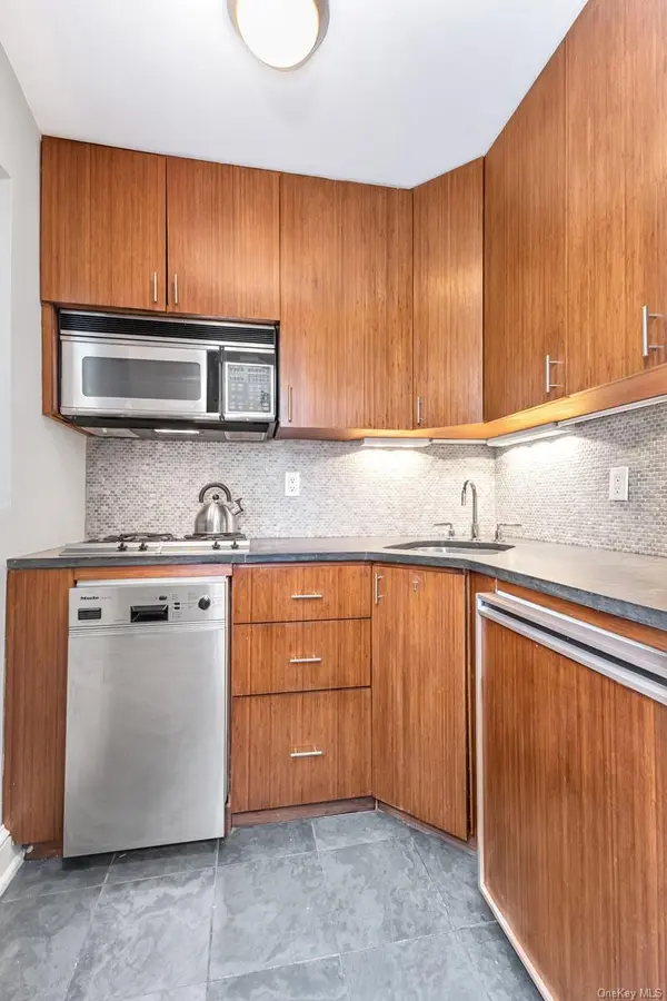 348 East 89th ST #7E, New York (manhattan), NY 10128