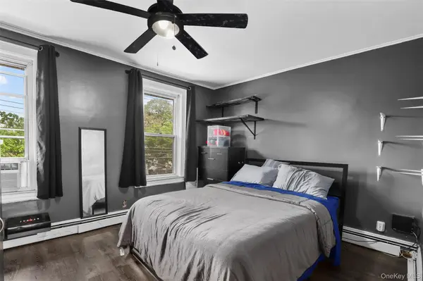 3215 Randall AVE, Bronx, NY 10465