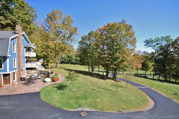 575 Roosa Gap RD, Bloomingburg, NY 12721