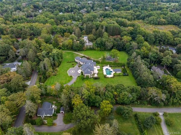 53 Simonson RD, Old Brookville, NY 11545
