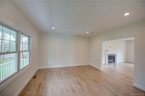 176 Southern BLVD, Nesconset, NY 11767