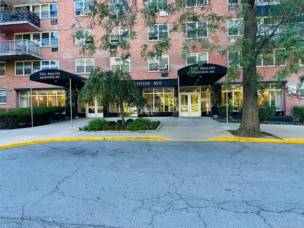 880 Boynton AVE #8M, Bronx, NY 10473