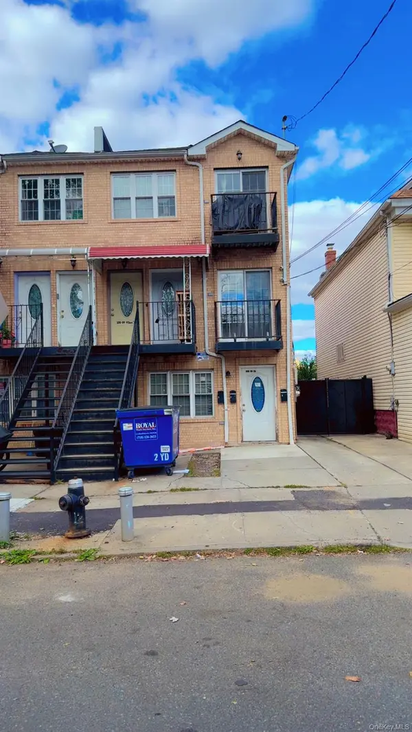 10809 97th AVE, Richmond Hill, NY 11419