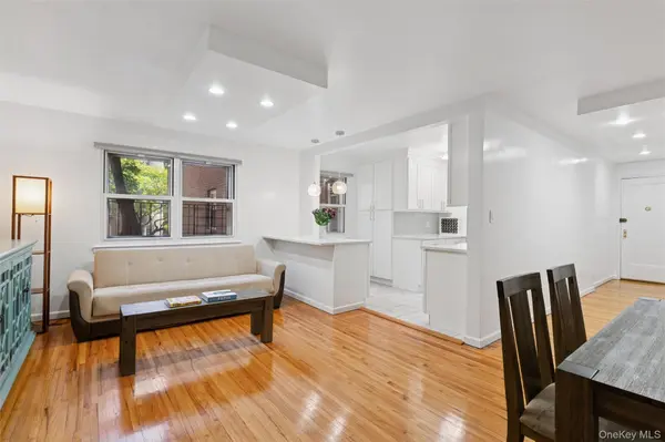 75-02 Austin ST #2J, Forest Hills, NY 11375