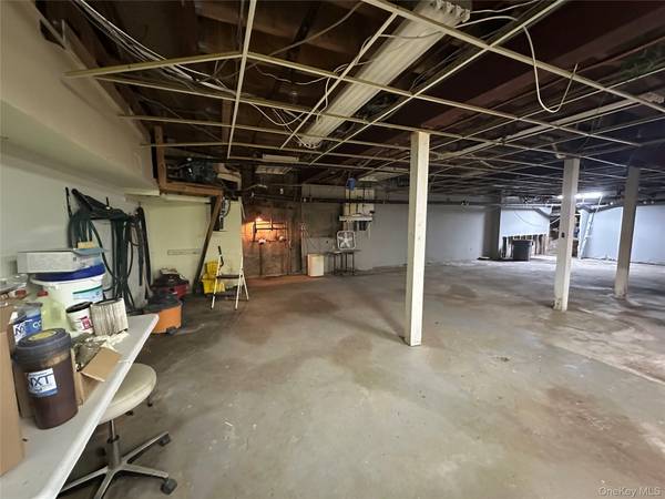 72 Fulton AVE, Hempstead, NY 11550
