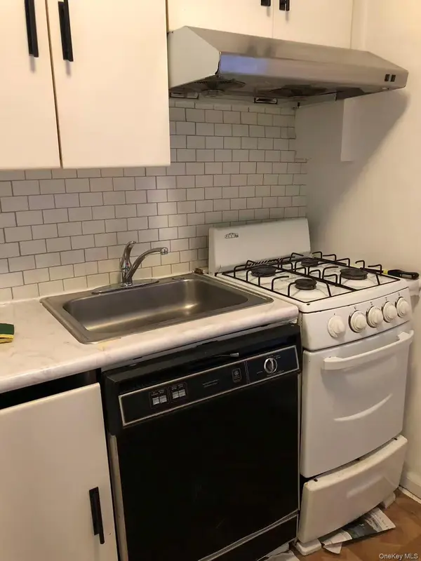 150-25 72 nd RD #1L, Kew Garden Hills, NY 11367