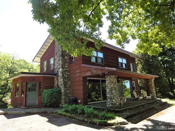 376 Lane Gate RD, Cold Spring, NY 10516