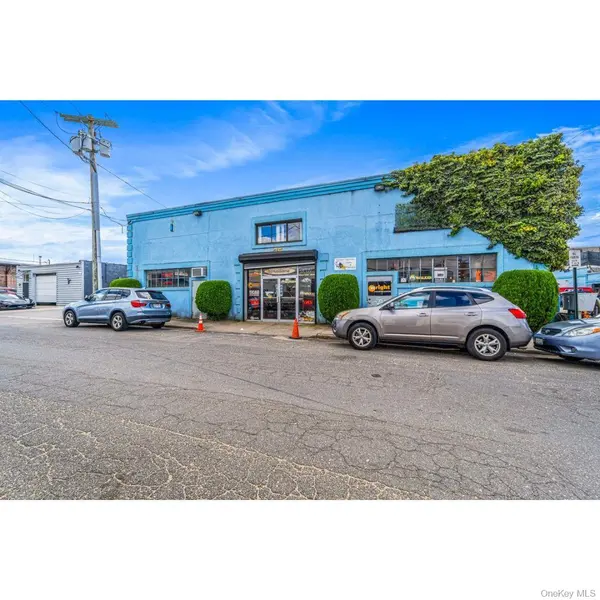 75 Windsor AVE, Mineola, NY 11501