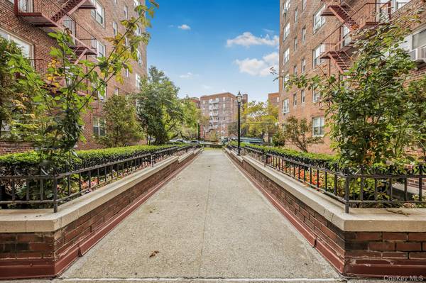 480 Riverdale AVE #7L, Yonkers, NY 10705