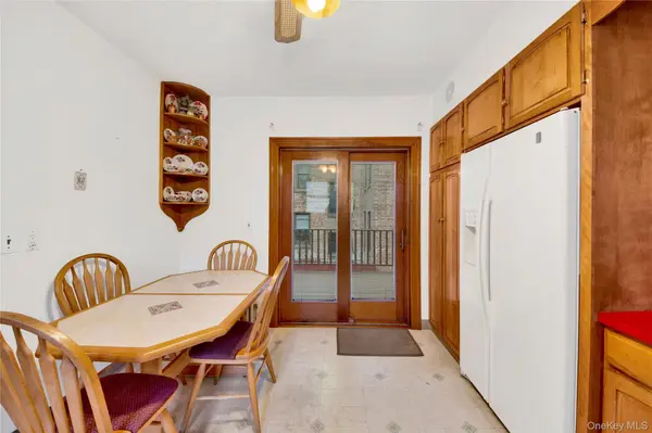 242 E 237th ST, Bronx, NY 10470