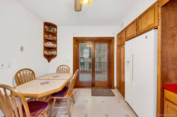 242 E 237th ST, Bronx, NY 10470