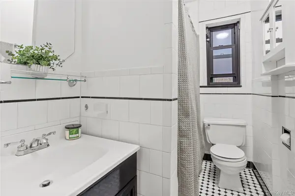 76-66 Austin ST #4B, Forest Hills, NY 11375