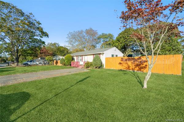 501 Scherger AVE, East Patchogue, NY 11772