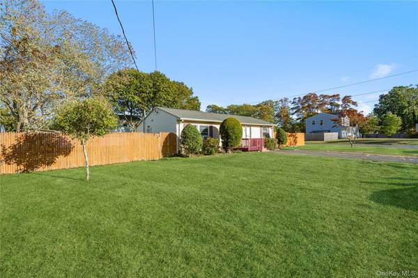 501 Scherger AVE, East Patchogue, NY 11772