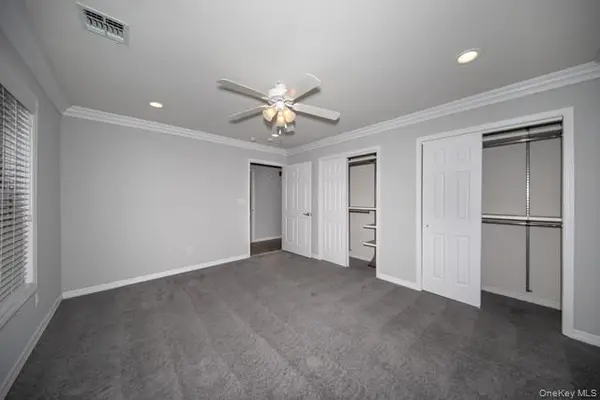 37 Village Green DR #37, Port Jefferson Station, NY 11776
