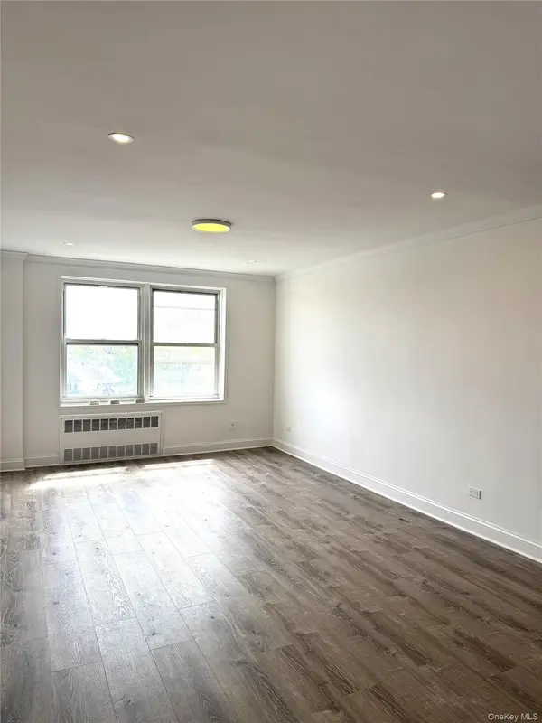 222-89 Braddock Ave #5A, Bellerose, NY 11428