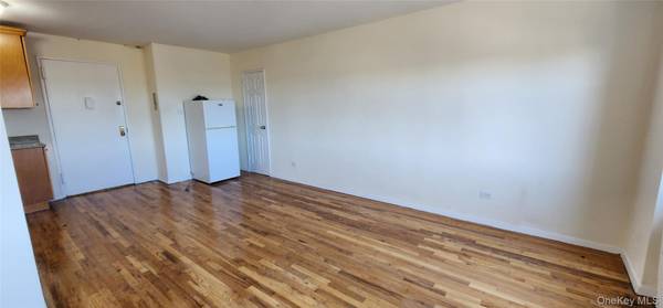 222-89 Braddock Ave #6-D, Bellerose, NY 11428