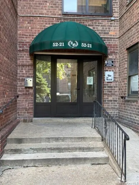 52-21 65th PL #6P, Maspeth, NY 11378