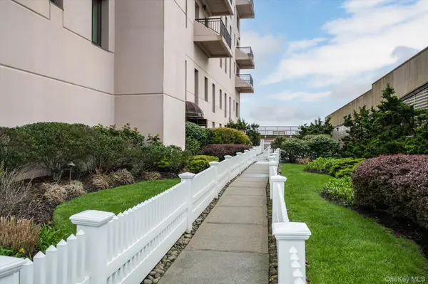 100 W Broadway #7L, Long Beach, NY 11561