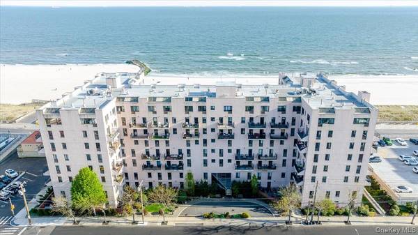100 W Broadway #7L, Long Beach, NY 11561