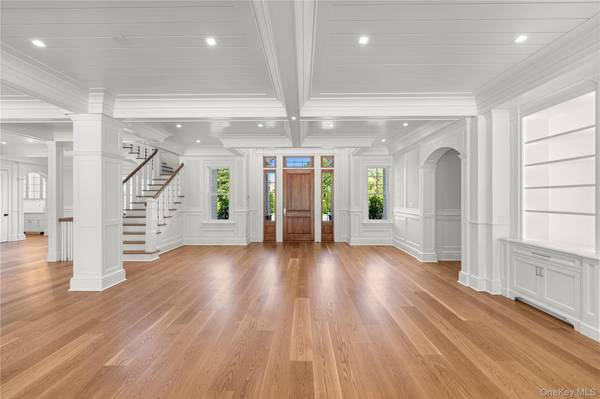 5 Michaels WAY, Westhampton Beach, NY 11978