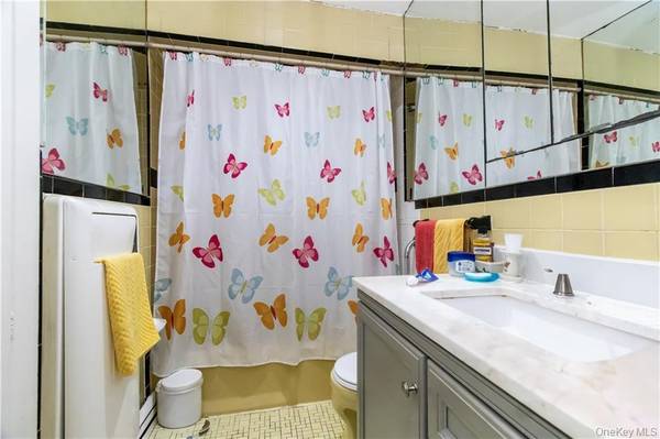 923 E 85th ST, Brooklyn, NY 11236