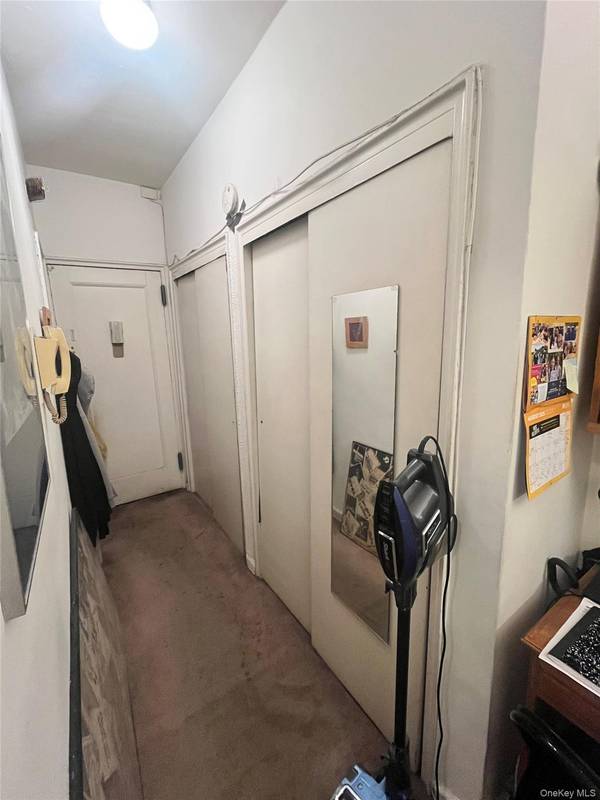 330 E 83 ST #2J, New York (manhattan), NY 10028