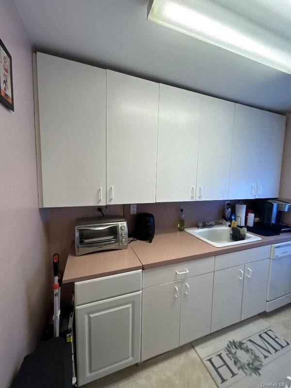 17-84 166 #4-162, Whitestone, NY 11357