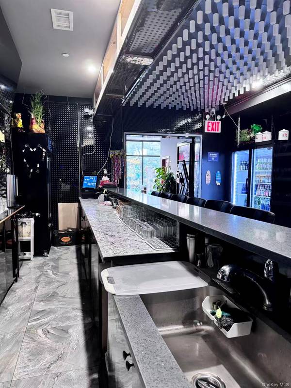 138-12 Northern Blvd, Flushing, NY 11354