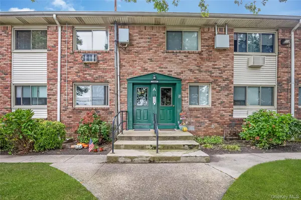 2449 Union Blvd ##21A, Islip, NY 11751