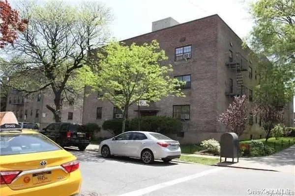 78-37 MAIN STREET ST #2G, Kew Garden Hills, NY 11367