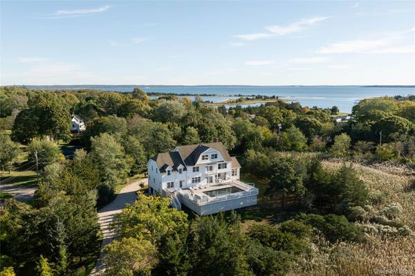 105 Waterview DR, Southold, NY 11971
