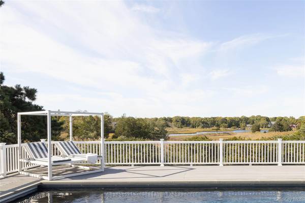 105 Waterview DR, Southold, NY 11971
