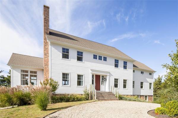 105 Waterview DR, Southold, NY 11971