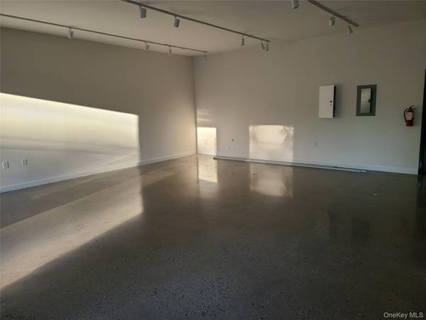 1636 Route 9G #C, Hyde Park, NY 12538