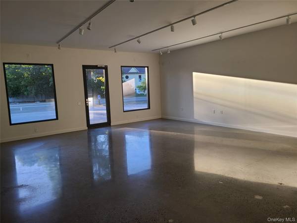 1636 Route 9G #C, Hyde Park, NY 12538