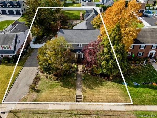 331 Mineola BLVD, Mineola, NY 11501