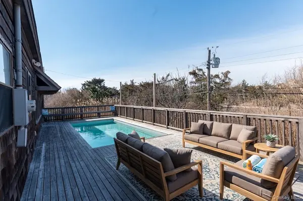 35 Sloop WALK, Summer Club, NY 11706