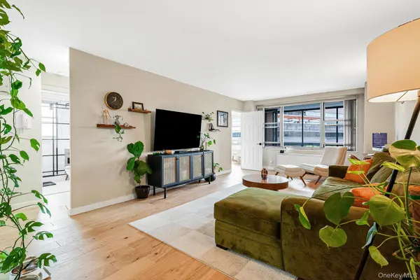 70-25 Yellowstone BLVD #6T, Forest Hills, NY 11375