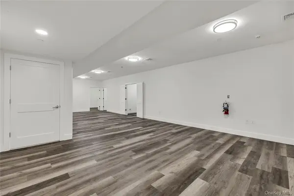 533 Greenwich ST #Lower Level, Hempstead, NY 11550