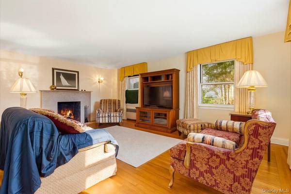 164-37 Grand Central Parkway, Hillcrest (queens), NY 11432