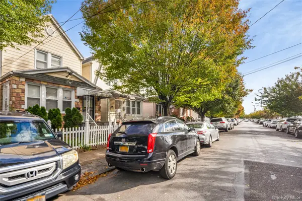 10437 125th ST, Richmond Hill, NY 11419