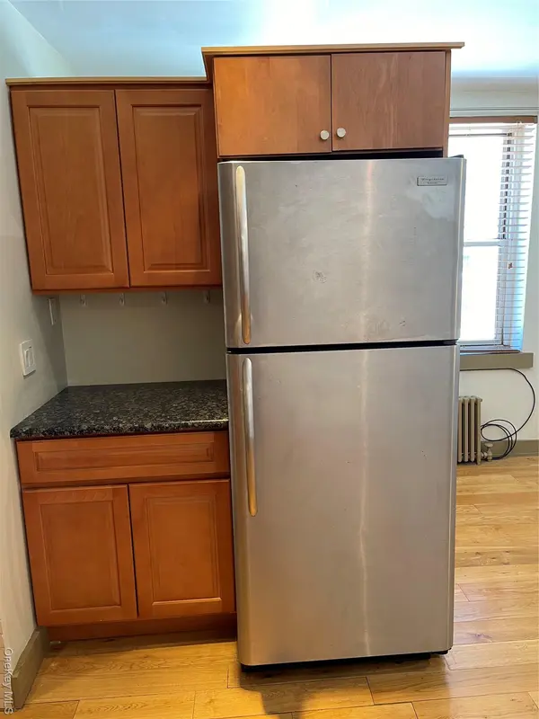 35-12 205 St #259, Bayside, NY 11361