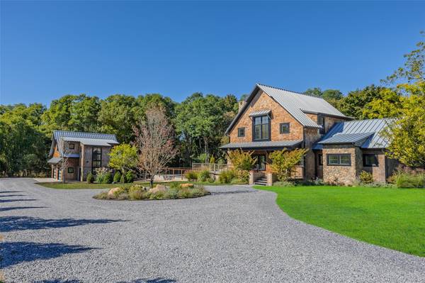 141A N Ferry RD, Shelter Island, NY 11964