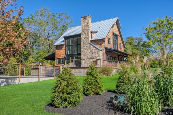 141A N Ferry RD, Shelter Island, NY 11964