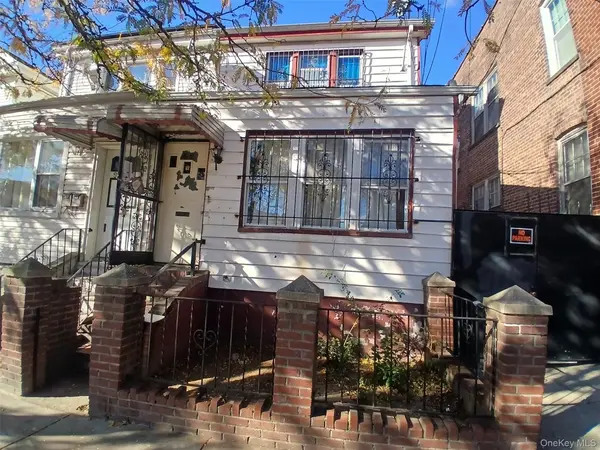 95 13 42 AVE, Elmhurst, NY 11373