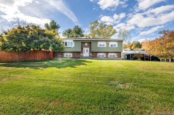 1 Four Winds DR, Lagrangeville, NY 12603
