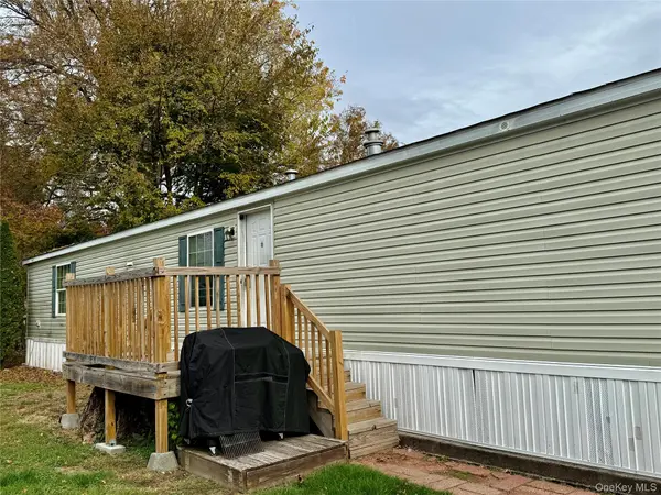 568 Gulliver TER, Walden, NY 12586