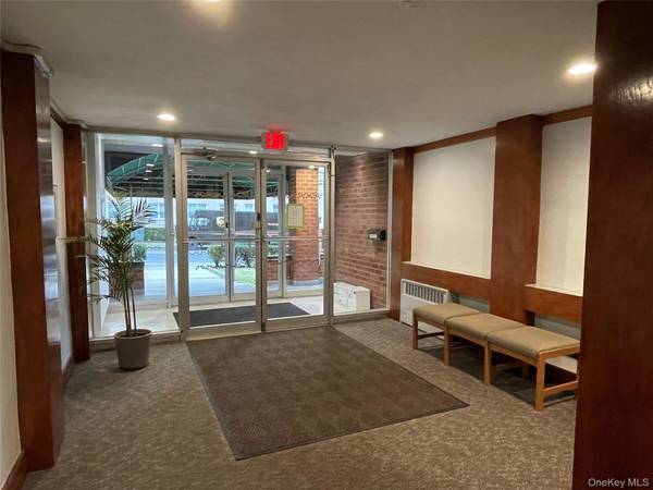 388 Westchester AVE #1HJ, Port Chester, NY 10573